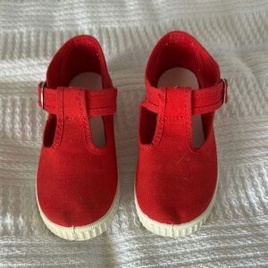 Cienta Red Dress Shoes T-Strap Design